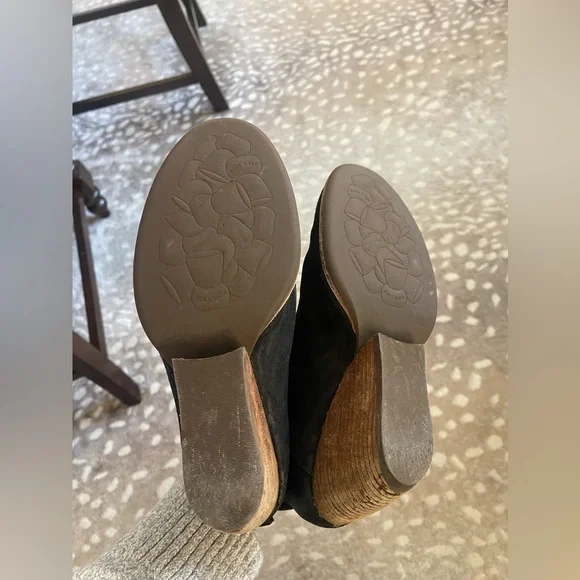 Kork Ease 8.5 Sherrill Cinca Bootie Distressed Black Suede Heeled Boot Casual - Picture 6 of 7